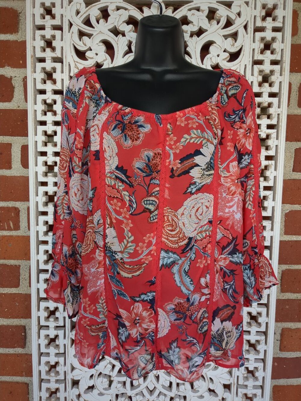 M 🌹 Lightweight Sheer Elegant 🌹 Floral Design Top Blouse Tunic